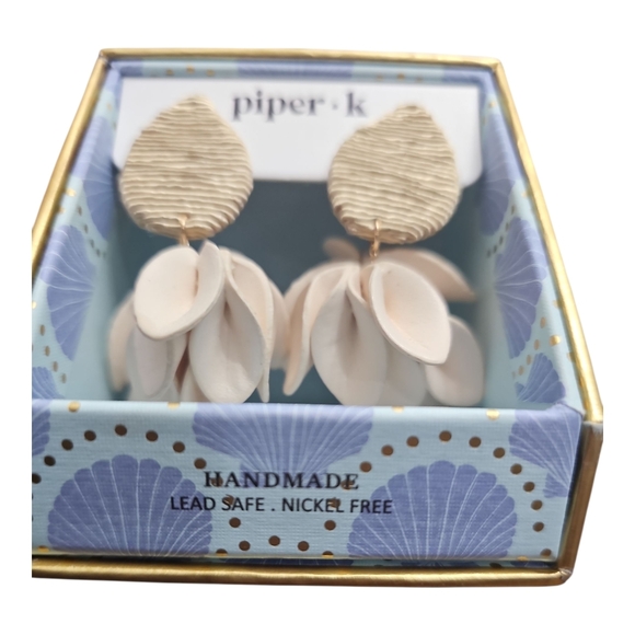 Piper Drop Cream Leaf Earrings - Picture 2 of 3